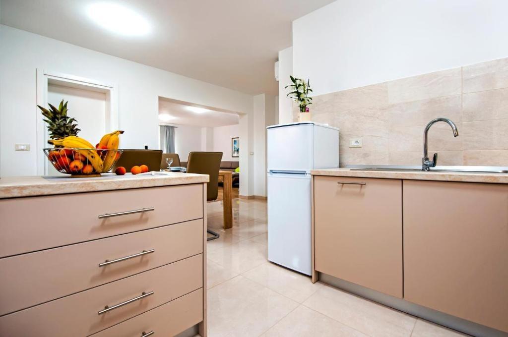 Aria Room And Apartmant Fuga Ровинь Экстерьер фото